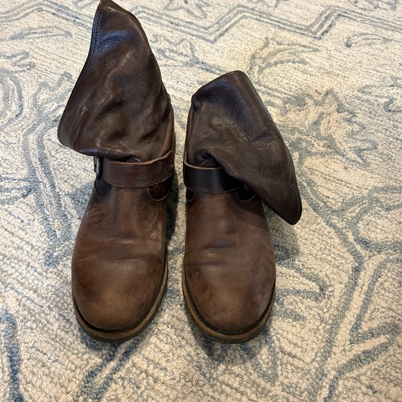 Frye Women’s Moto Boots (Brown) - Picture 2 of 5